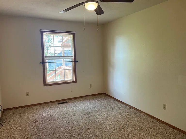 1226 Bluegrass Rd — Photo 11