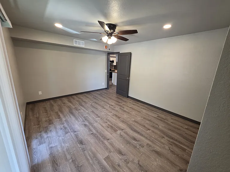 3046 E Marconi Ave #204 — Photo 56