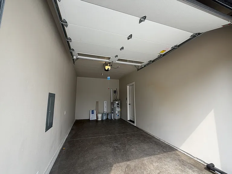 4025 Filbert St NE — Photo 3