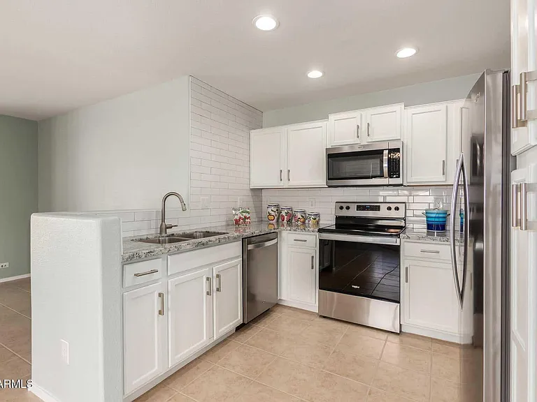 17618 W Calavar Rd — Photo 11