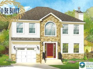 679 L Racoon Ct, Lehman Township, PA 18324