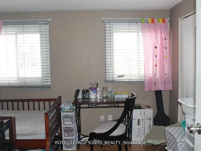500 Grey St #D — Photo 12
