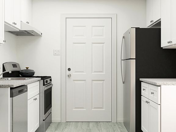 3rd image of 7202 Elm Cove