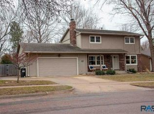 2408 S Holt Ave, Sioux Falls, SD 57103