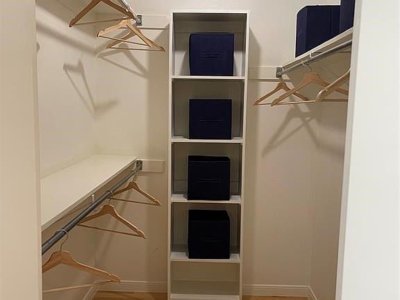 5th image of 15221 Berry Trl APT 1004