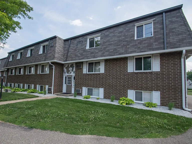 AIY Canton Apartments — Photo 12