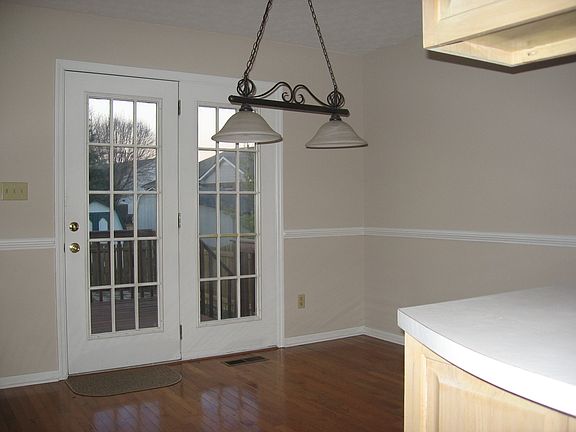4th image of 552 Autumndale Dr