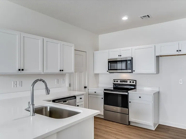 2704-100 S Zulu St — Photo 9
