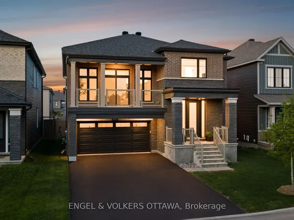 612 Ribbon St, Ottawa, ON K4M 0M8