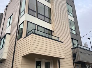 6211 12th Ave NE #B, Seattle, WA 98115