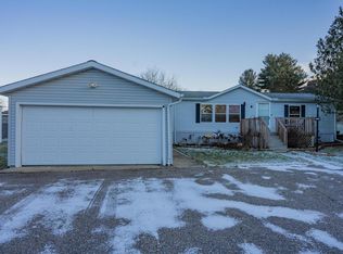 252 Hillside Ct, Baraboo, WI 53913