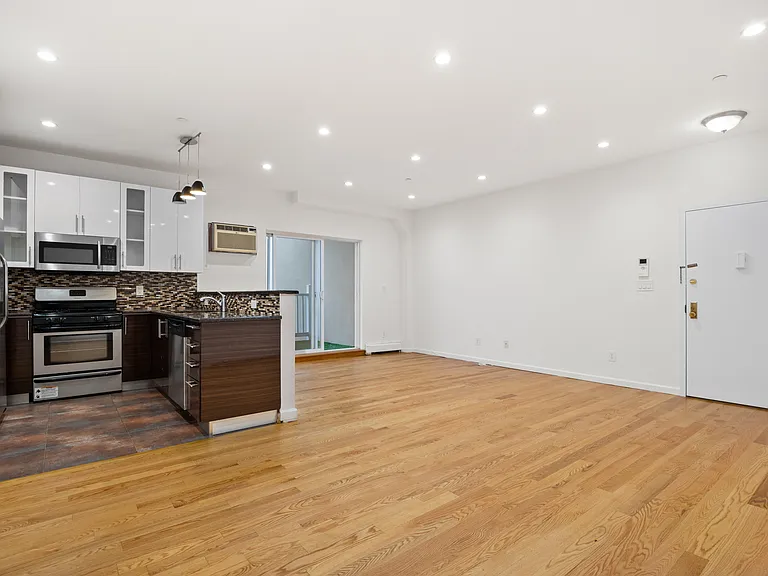 237 Avenue Z #2 — Photo 8