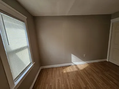 3 bed, 648 sqft, $1,250 — Photo 3