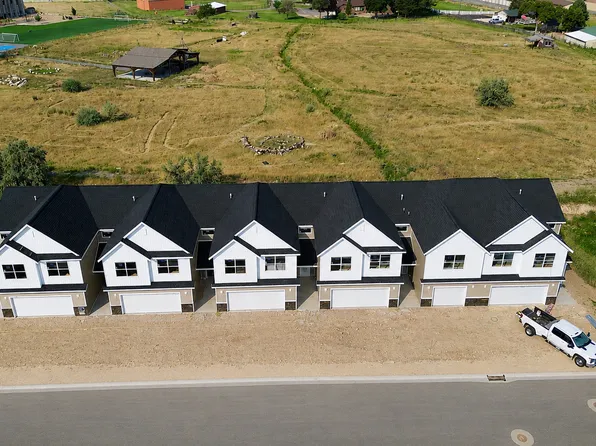 1049 N Summit View Dr, Harrisville, UT 84404