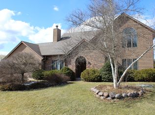 1522 Linden Ct, Burlington, WI 53105
