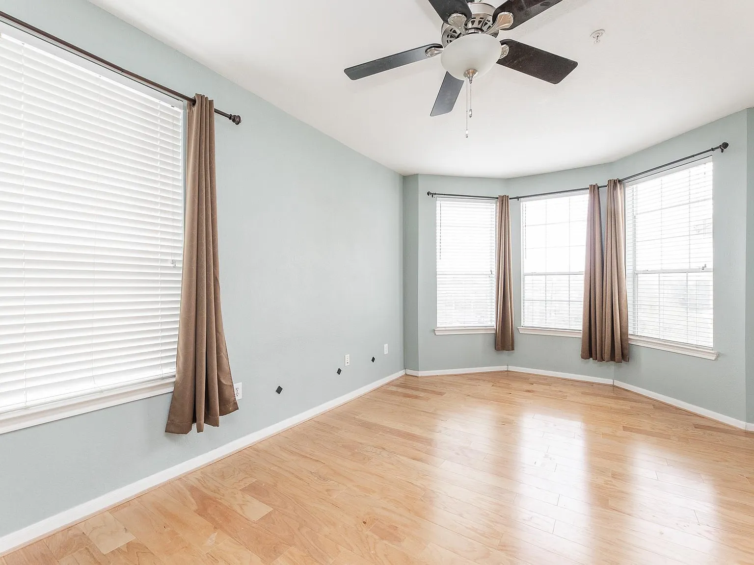 2 bed, 2.0 bath, 1258 sqft, $1,700 — Photo 4