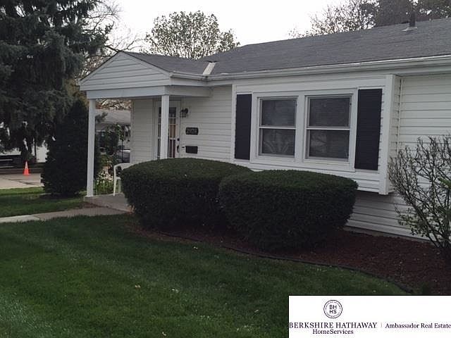 1st image of 2924 S 122nd St