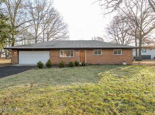 935 Raymil Rd, Holland, OH 43528