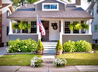 228 Ardmore Dr, Ferndale, MI 48220