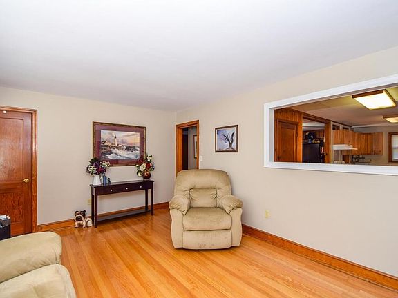 5th image of 846 Summerdean Ave
