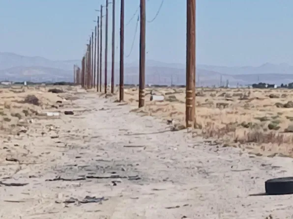 10th West And G St #F12, Lancaster, CA 93536