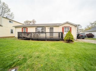 310 Essex Rd, Vermilion, OH 44089