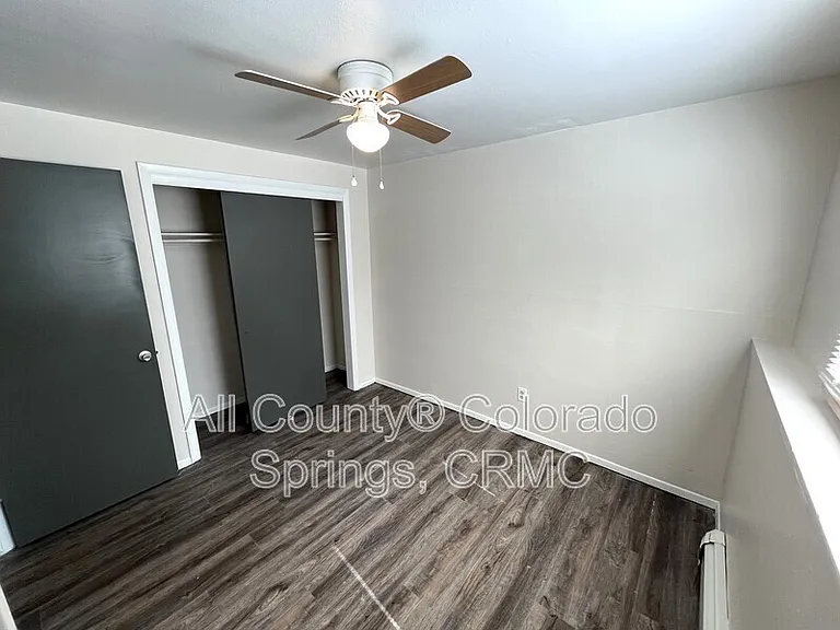 329 Bonnie Ct #1 — Photo 8