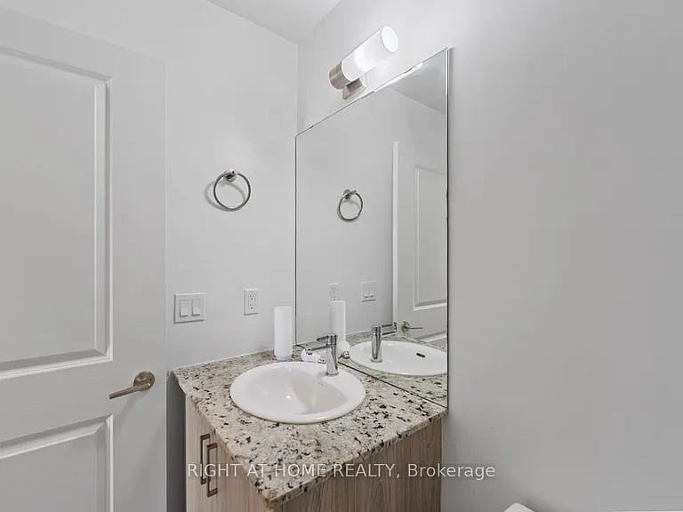 10 Meadowglen Pl — Photo 23
