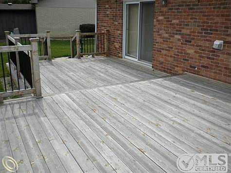 Deck  2.JPG
