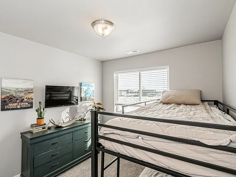 165 Anderson Rd #4 — Photo 38