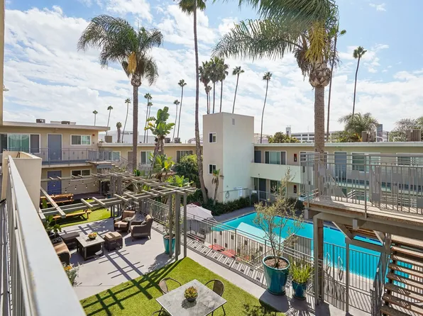 Apartment Complex Near SoFi Stadium with Pool, BBQ Area, Gym and Parking., 621 E 99th St #5, Inglewood, CA 90301