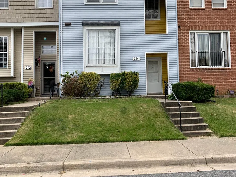 214 Castleton Ter