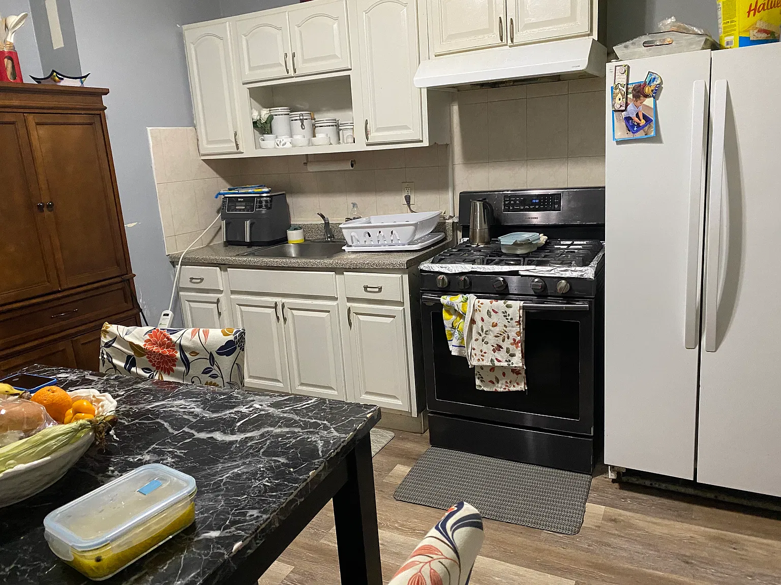 3 bed, $2,500 — Photo 4