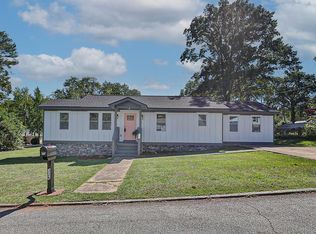 326 Mobley St, Hamilton, GA 31811