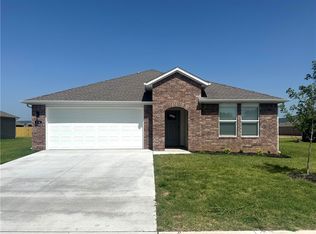 556 Colorado St, Farmington, AR 72730