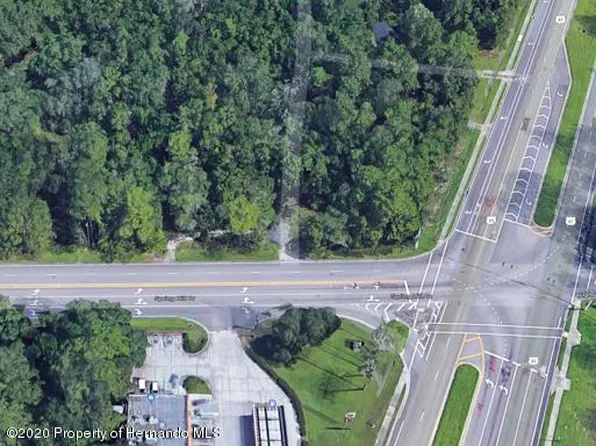 17485 Spring Hill Dr, Brooksville, FL 34604