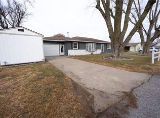 211 Skyline Dr, Rock Port, MO 64482