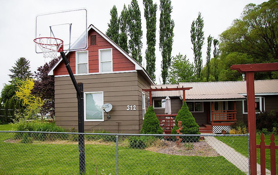 1st image of 312 W Court Ave
