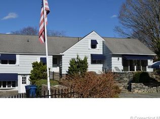 30 Pepperbox Rd, Waterford, CT 06385