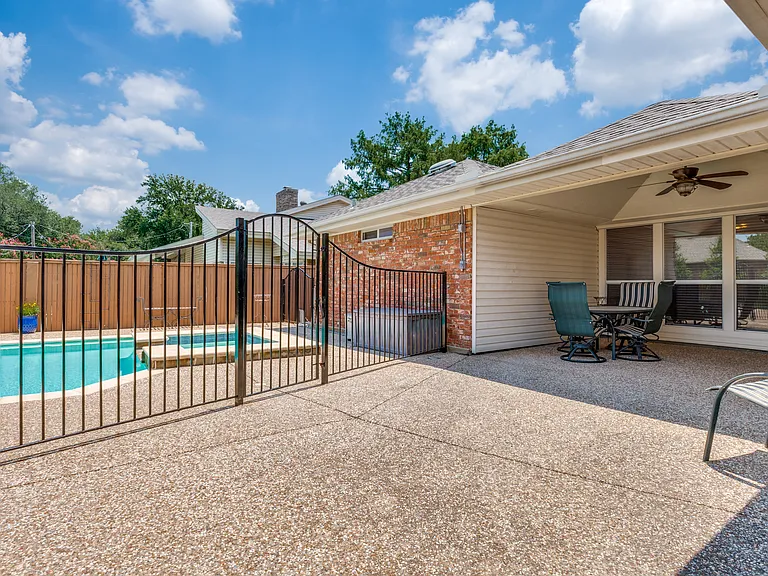 1005 De Pauw Dr — Photo 24