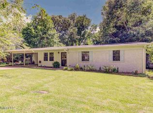 607 Bellevue St, Clinton, MS 39056