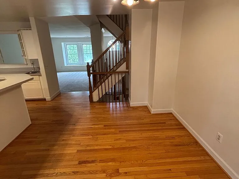 3945 Valley Ridge Dr — Photo 5