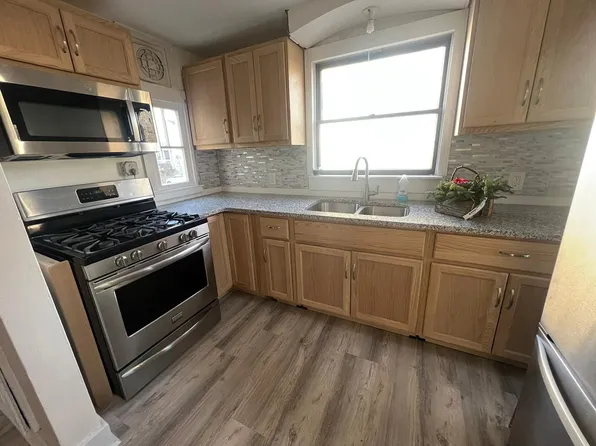 10 Marjorie St #1, Attleboro, MA 02703