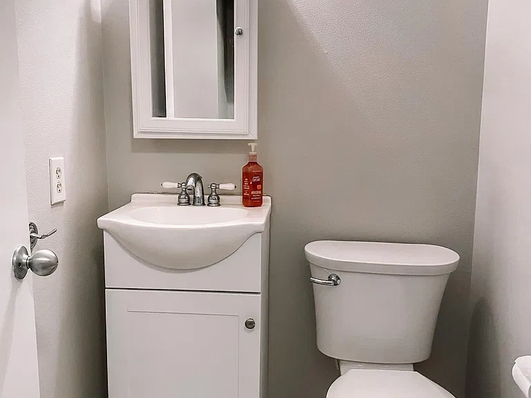 second bath w/shower