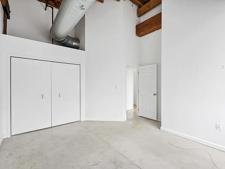 SoHo Lofts — Photo 14