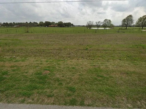34617 Owens Rd, Hempstead, TX 77445