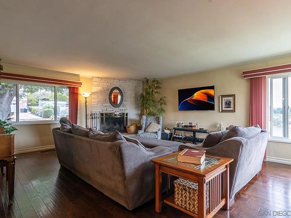 4th image of 614 Schafer Pl