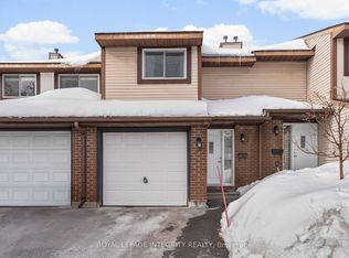 86 Stokes Cres, Ottawa, ON K2L2Z4
