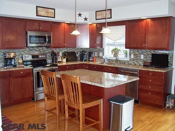 2nd image of 121 Jenjo Dr