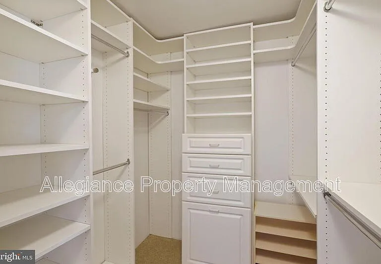 3915 Green Look Ct — Photo 34